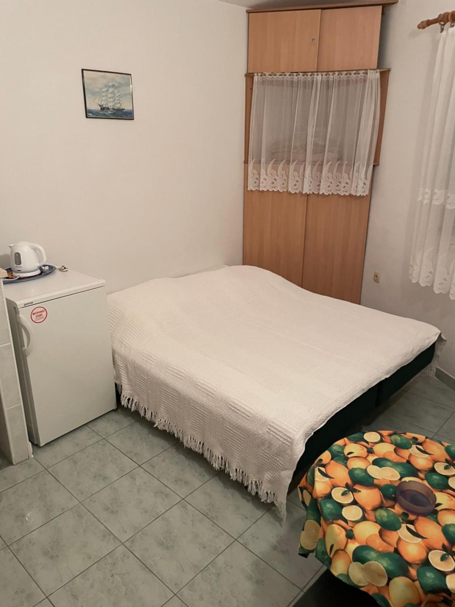 Apartments Visnjic Zaboric Ngoại thất bức ảnh
