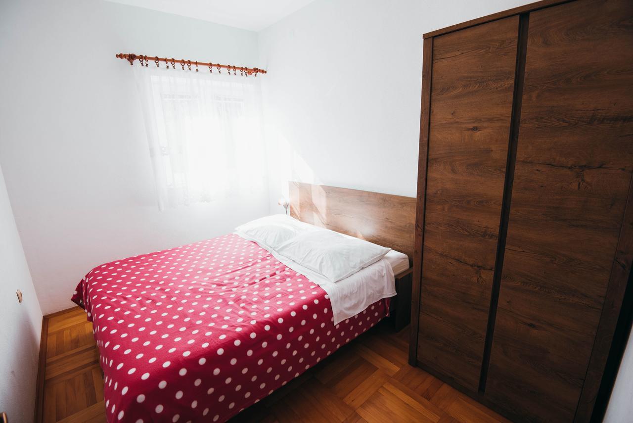 Apartments Visnjic Zaboric Ngoại thất bức ảnh