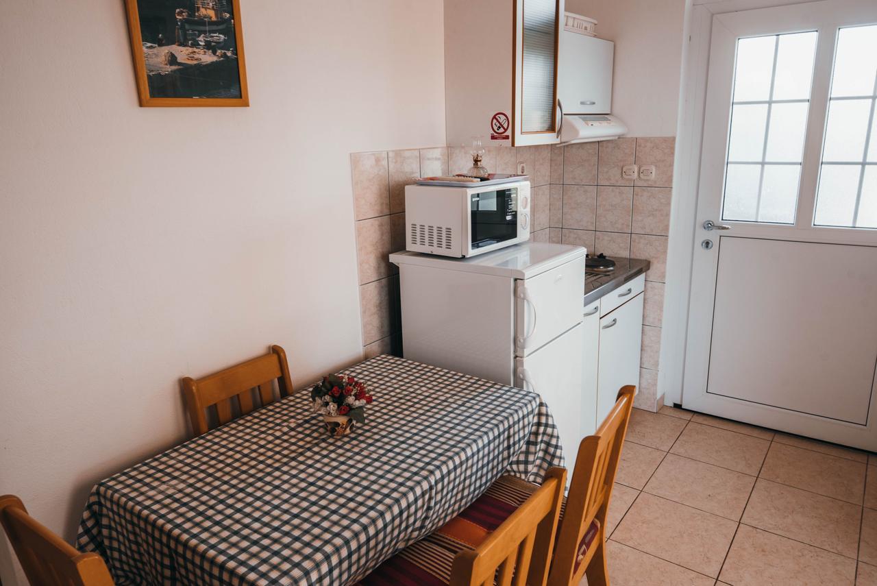 Apartments Visnjic Zaboric Ngoại thất bức ảnh