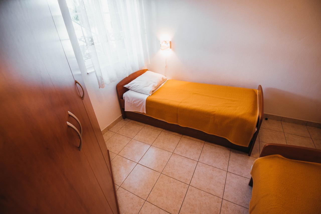 Apartments Visnjic Zaboric Ngoại thất bức ảnh