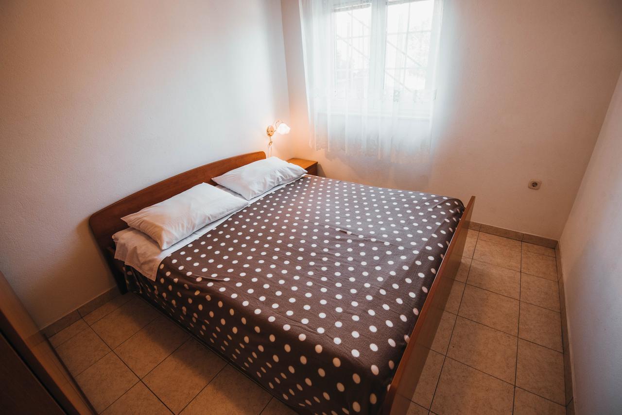 Apartments Visnjic Zaboric Ngoại thất bức ảnh