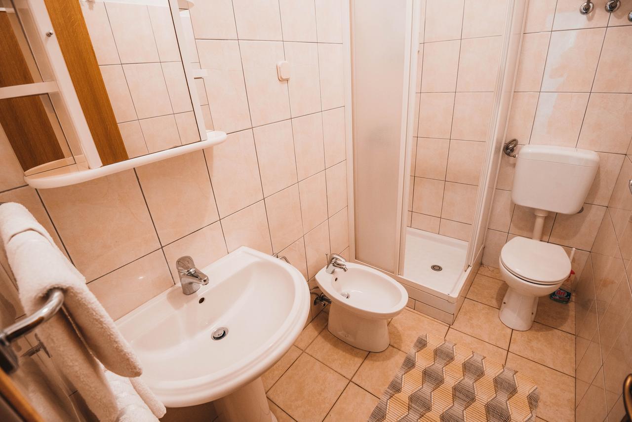 Apartments Visnjic Zaboric Ngoại thất bức ảnh